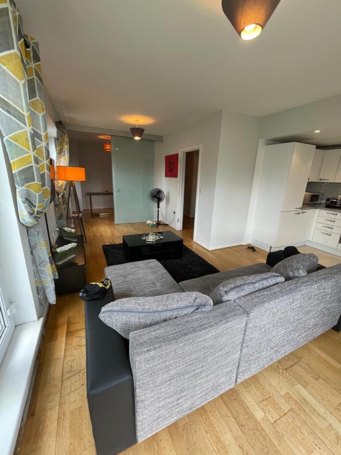The Reflection Apartment , With River Thames View London Exterior photo