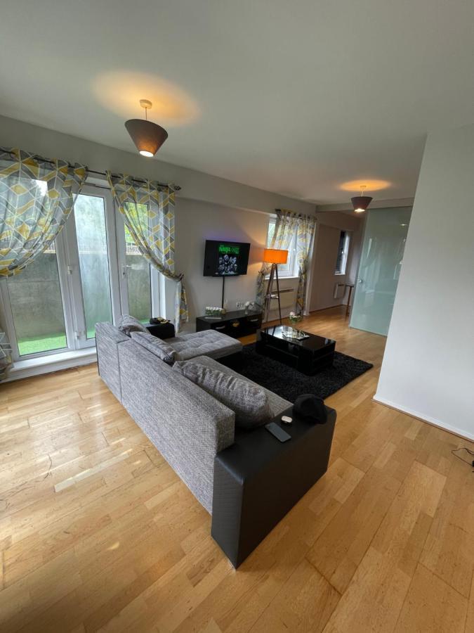 The Reflection Apartment , With River Thames View London Exterior photo